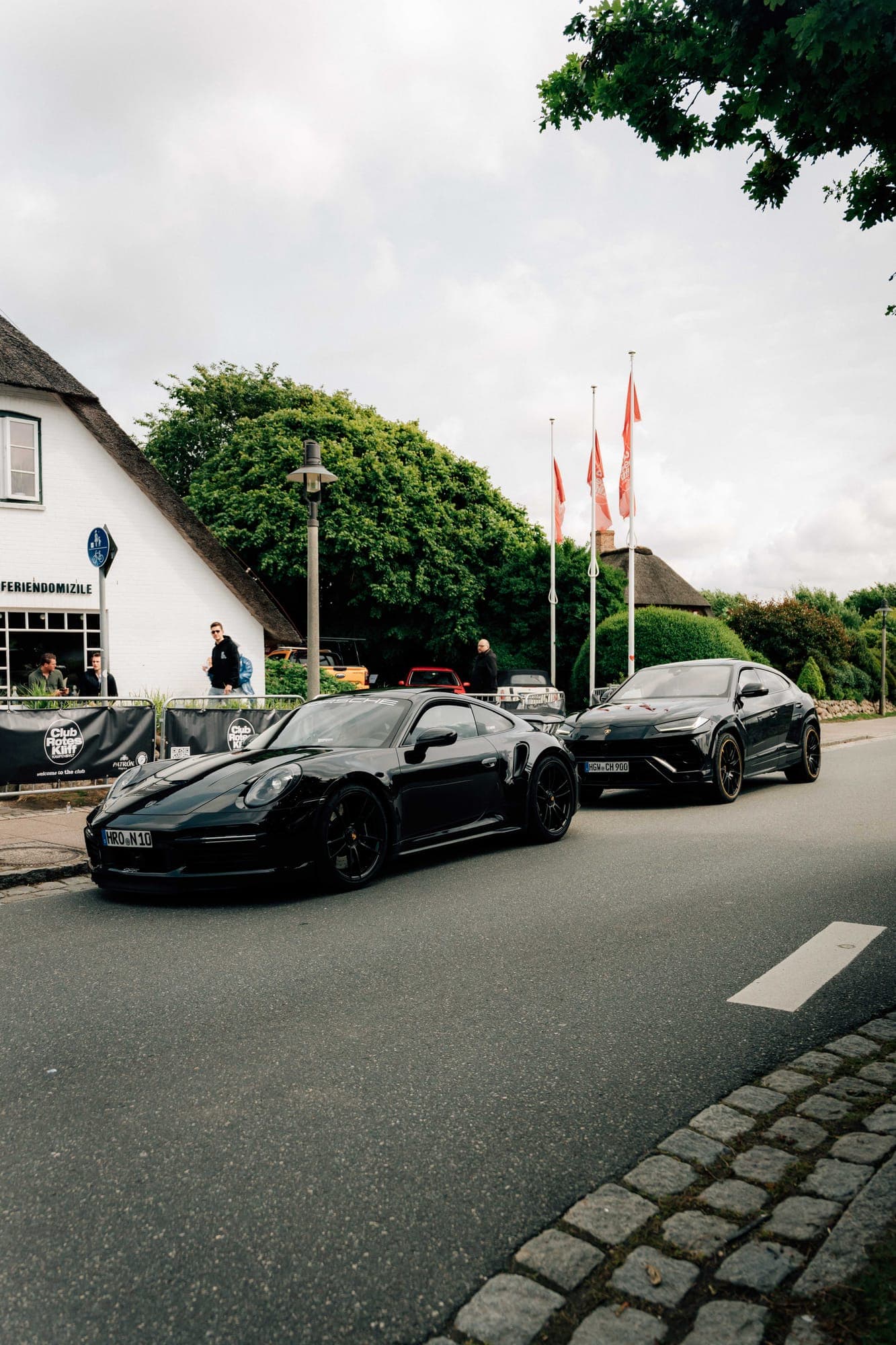 Cavaliers im Club Rotes Kliff