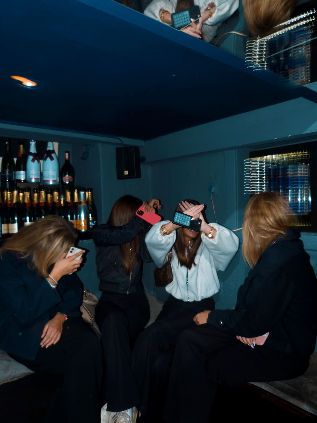 Cavaliers in Leo's Bar, Eindruck des Abends