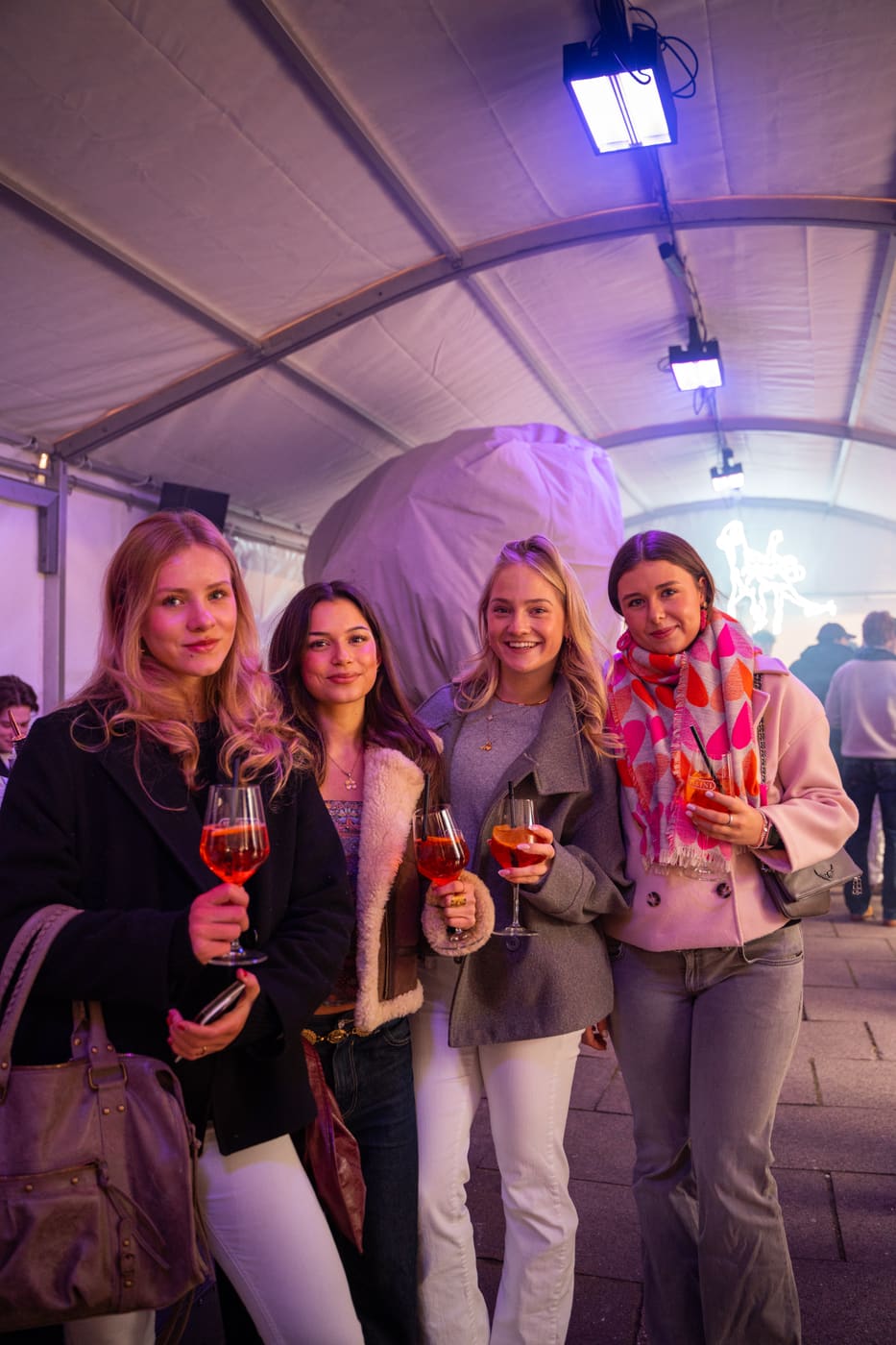 Cavaliers im Rado am Hafen, Eindruck des Abends